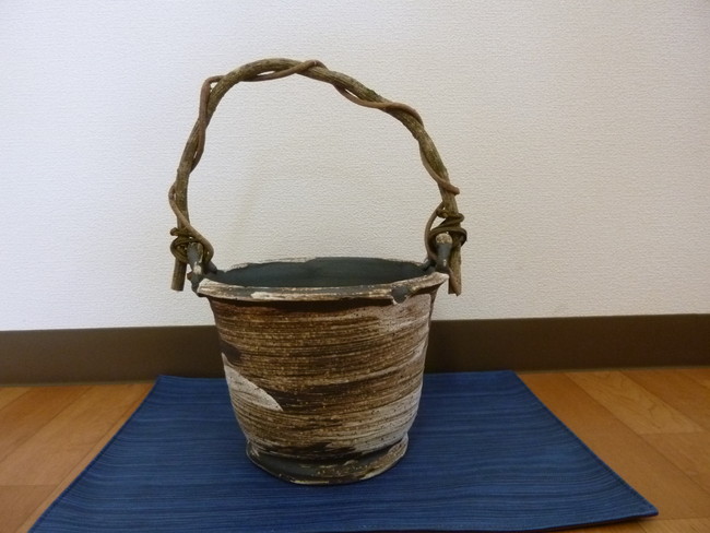 信楽焼　荒刷毛つる付ワインクーラー