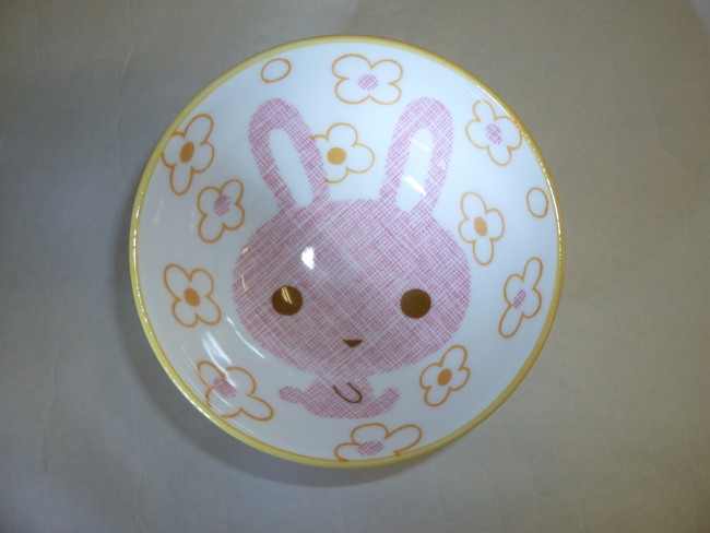 美濃焼　クリームウサギ茶碗