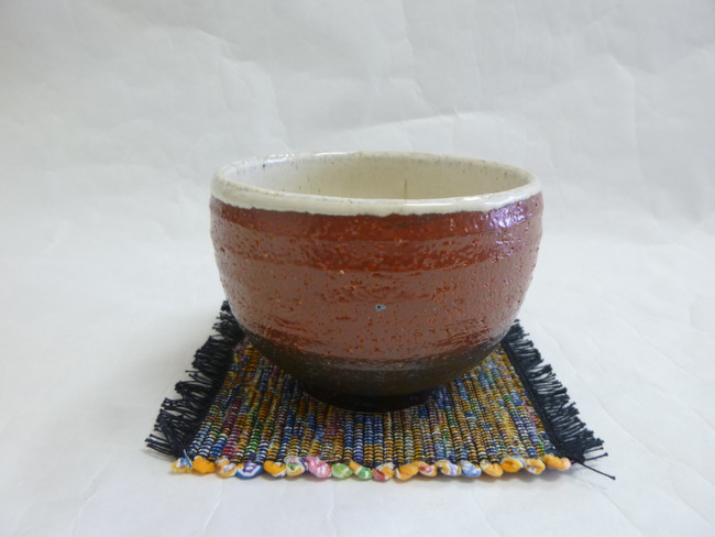 美濃焼　赤黒ゆったり碗