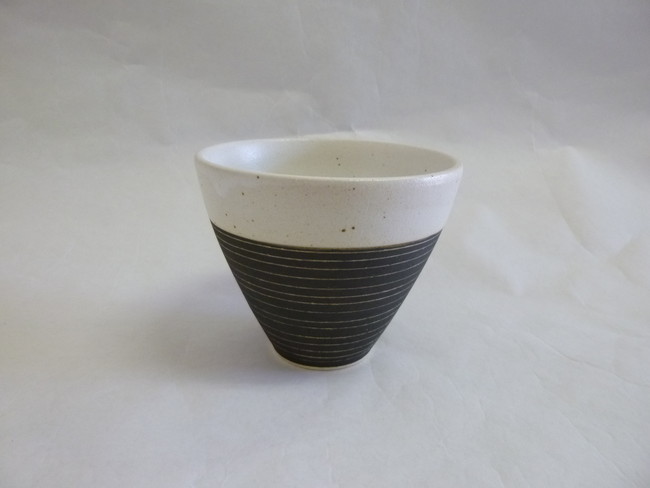 美濃焼　チョコウズ反湯呑