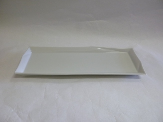 美濃焼　フリースタイル白オリメ長皿