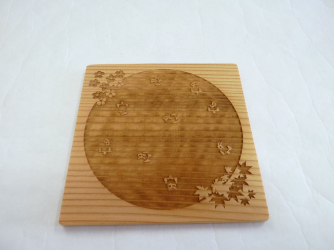 雑貨　杉コースター　桜・紅葉・ふくろう