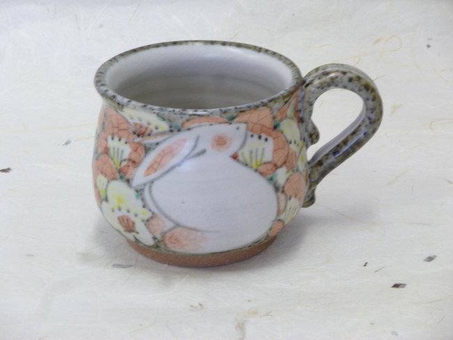 京焼　赫三郎窯　色絵花うさぎ　多用カップ