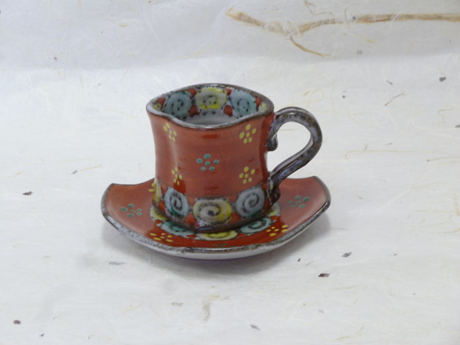 京焼　赫三郎窯　赤絵色渦梅鉢紋　コーヒー碗皿